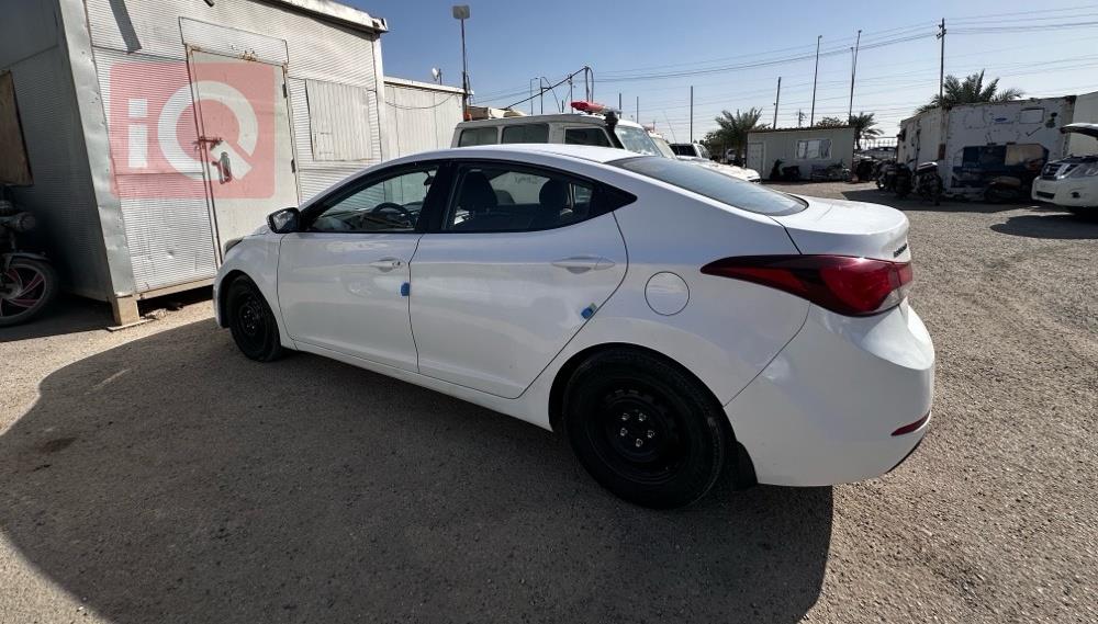 هیوندای ئەلەنترا